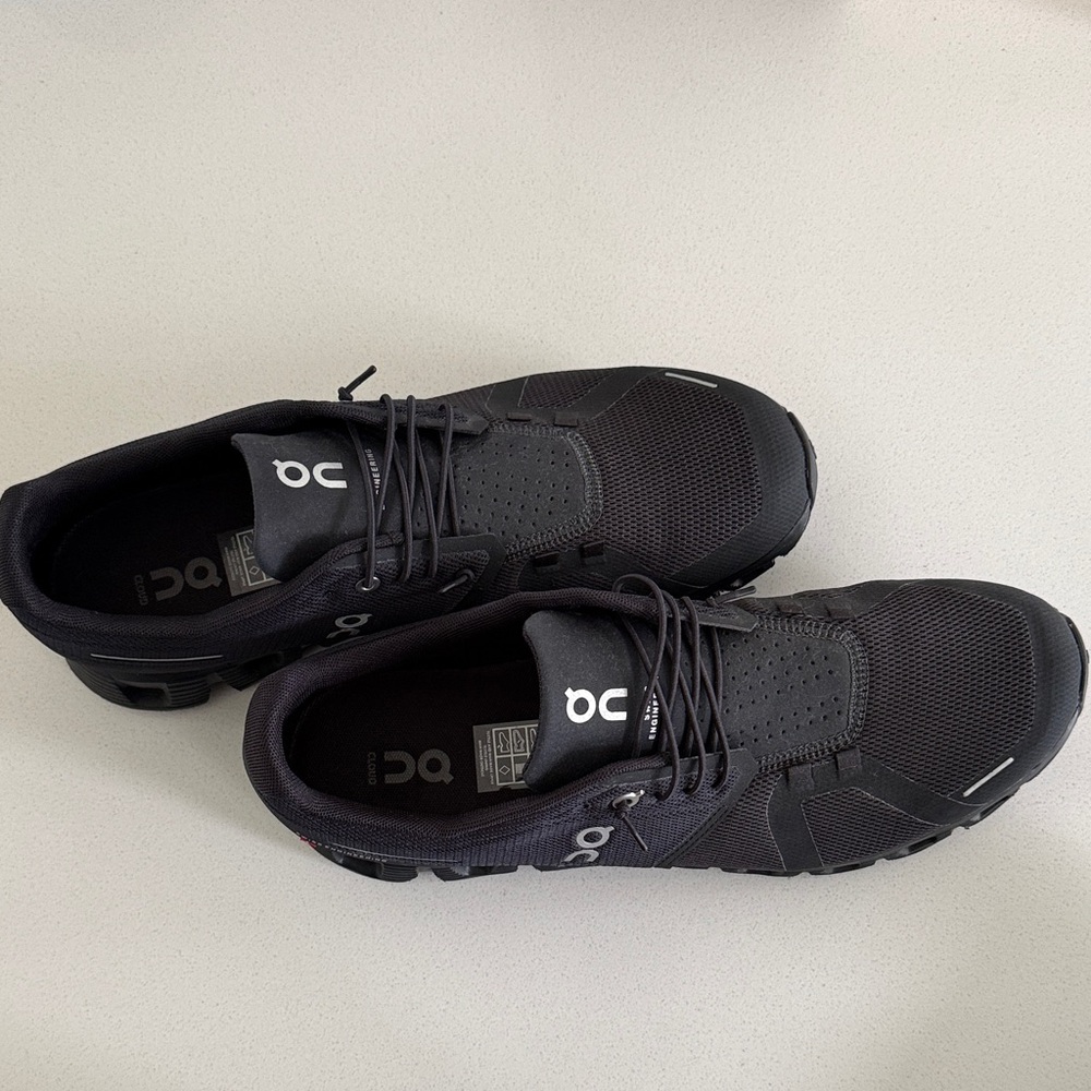 On Running Black Men's Cloud 6 Athletic Sneakers